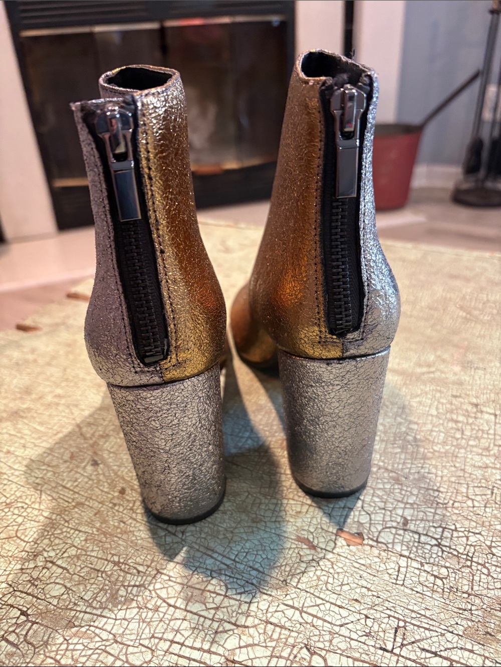 Kenneth Cole Cassandra Two-Tone Metallic Gold & Silver Leather Boots Size 6.5M - Picture 4 of 8